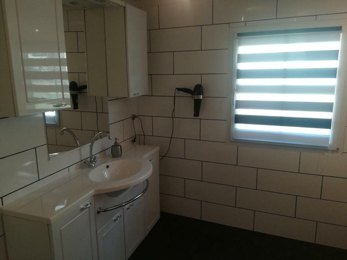 Haus Selina Villa Бридел Екстериор снимка